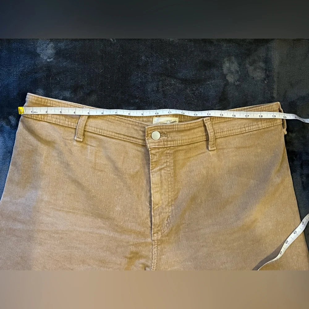Wide leg corduroy pants. High rise ankle length. 98% cotton. Khaki/ tan 16 NWOT - Picture 13 of 16